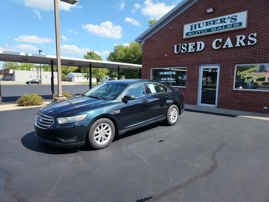 2014 Ford Taurus SE's photo