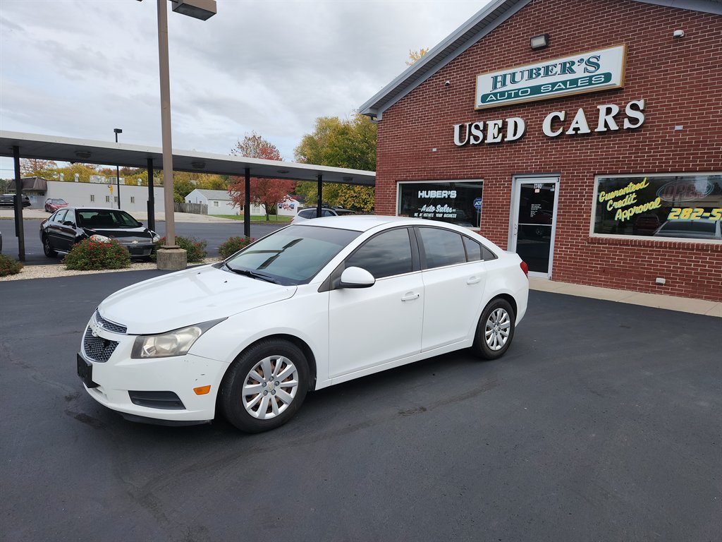 2011 Chevrolet Cruze 1LT's photo