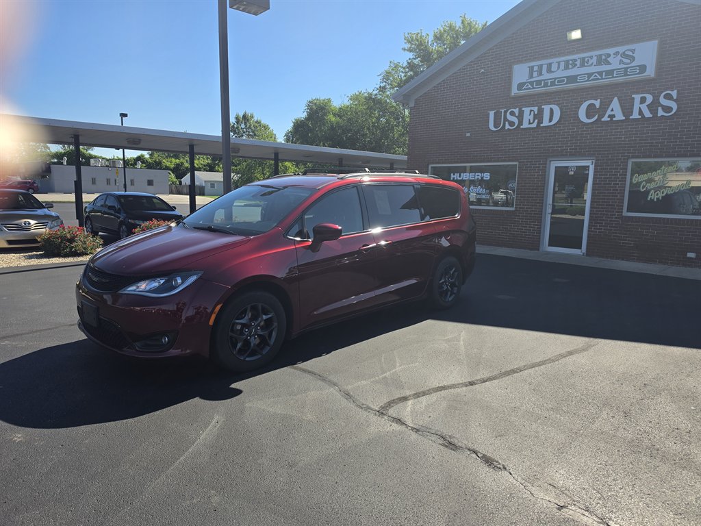 2018 Chrysler Pacifica Touring L Plus's photo